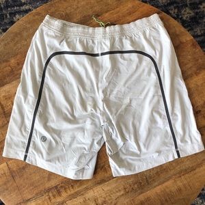 Lululemon Pace Breaker 9 inch *lined XL